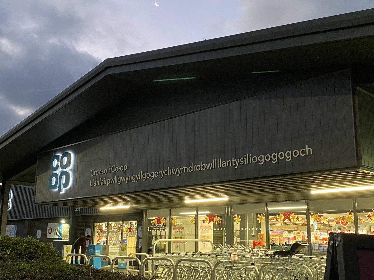 The best external graphics scheme ever signed off 👏🏻👏🏻👏🏻😁🏴󠁧󠁢󠁷󠁬󠁳󠁿🏴󠁧󠁢󠁷󠁬󠁳󠁿🏴󠁧󠁢󠁷󠁬󠁳󠁿