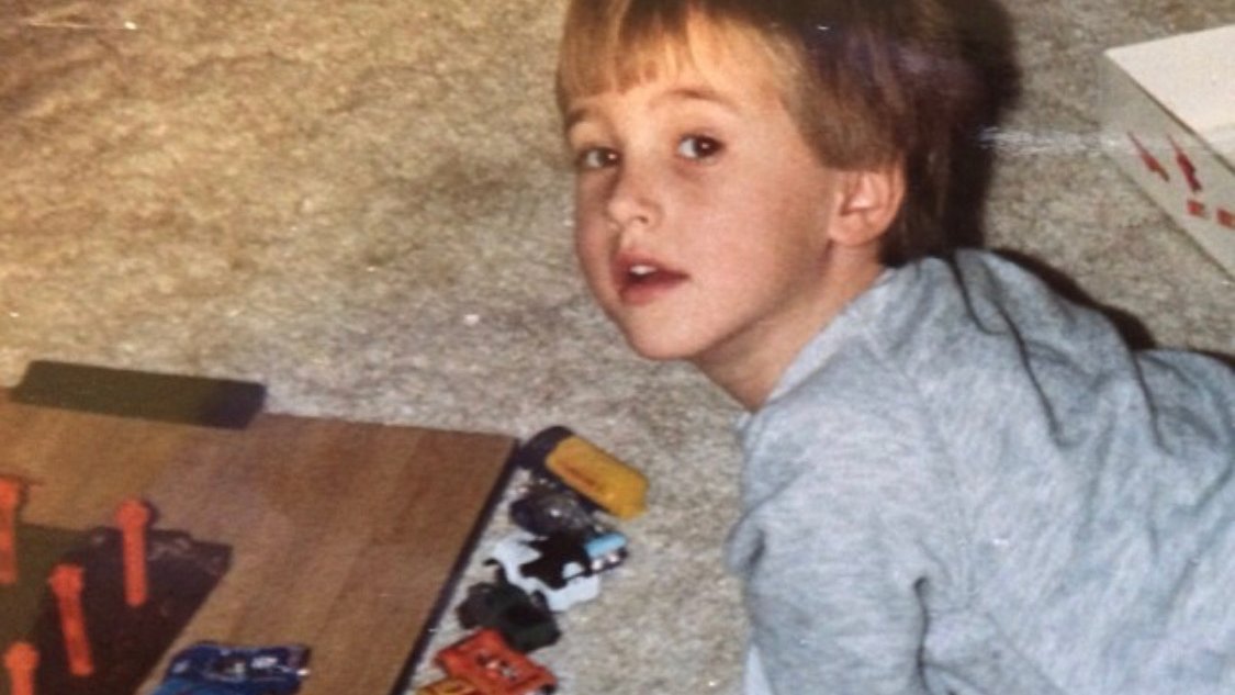 550 Followers… Thank You!It’s been so fun connecting with you allAs a thank you, here’s my life story in 5 tweets- short thread -[cont...]