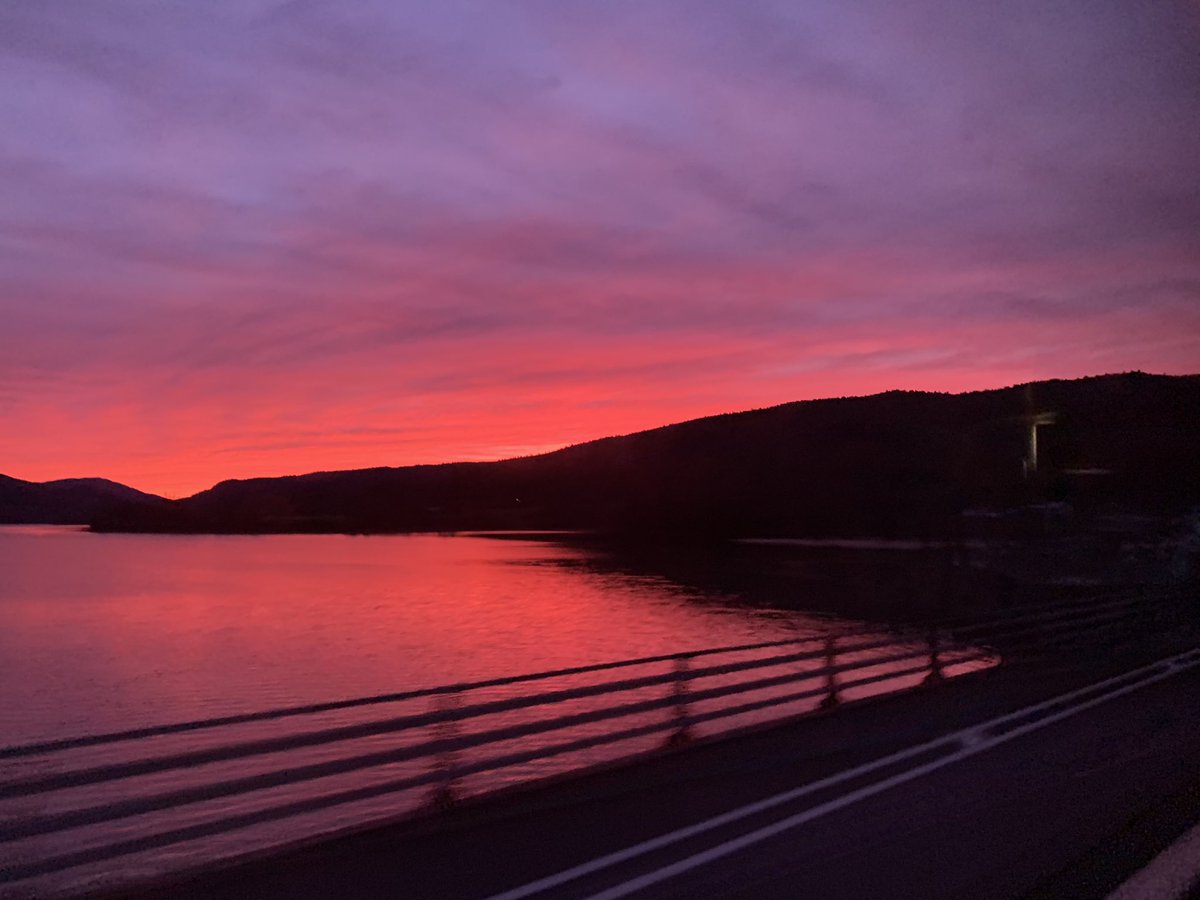 MegSoSweet's tweet photo. Please enjoy this shot I snapped while crossing the South Bay Bridge. ☺️✨Unedited✨ https://t.co/UtmN1u6Rh2