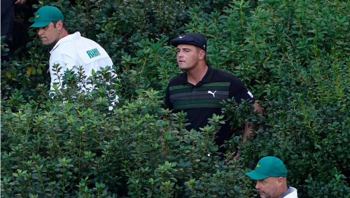 ScomAlan's tweet photo. Now I'm not a golfamatician, but this seems not what you want. #themasters https://t.co/aOkqTmCEQl
