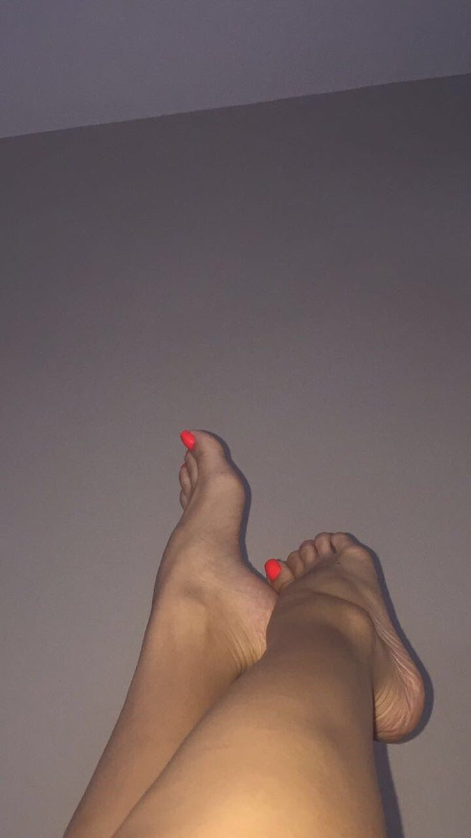 jameeka47's tweet photo. #feetbuyersonly https://t.co/k9UweqLvVu