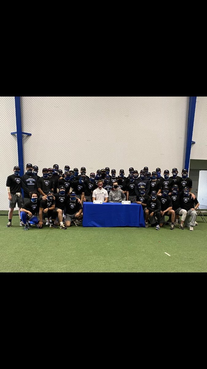 Congratulations to both of our guys for signing their letters of intent today! 

Dylan Carter - Arkansas 
Reece Lang - Missouri State 

#wR #team56 #968