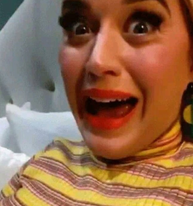 kpmiesposa's tweet photo. KATY VA A ESTAR EN ALFOMBRA ROJA ENTIENDEN ESOOOO #katyperryisback https://t.co/6nrHjEnLjV