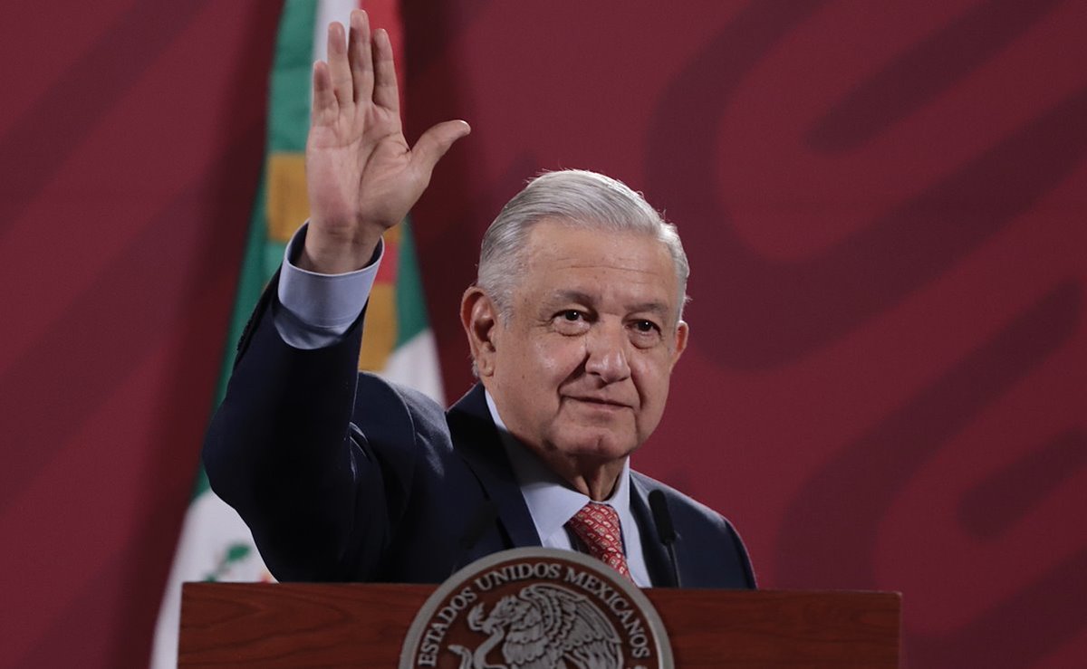 Univ_Cultura's tweet photo. "Últimas ediciones de la FIL Guadalajara, dedicadas contra nosotros": AMLO https://t.co/2pKoQmsQ0O https://t.co/PbszPeeqoy
