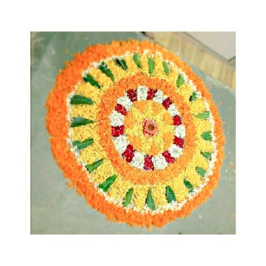 ILoveBooks786's tweet image. #Rangolidesigns #flowerrangoli #Dhanteras2020 #Dhanteraspuja #dhanteraswishes #dhanterasspecial