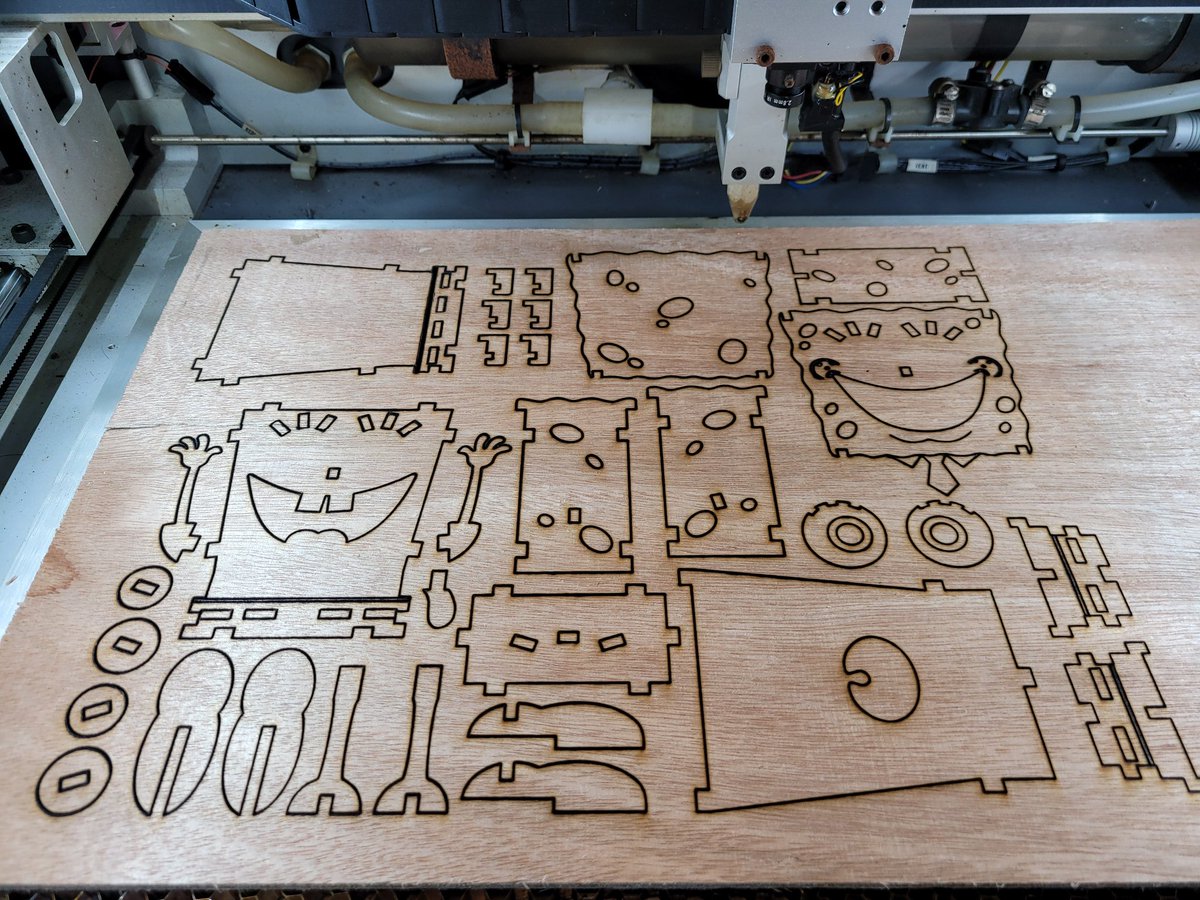 MrJonesTechEd's tweet photo. Some pictures of students' work over the last couple weeks. We've got laser engraved laptops for the Virginia STAR program, a robot arm drawing SpongeBob, a 3d printed pumpkin spider (?) and a laser cut wooden SpongeBob puzzle. #iamcucps #gotec https://t.co/oq9Qd9PpbF