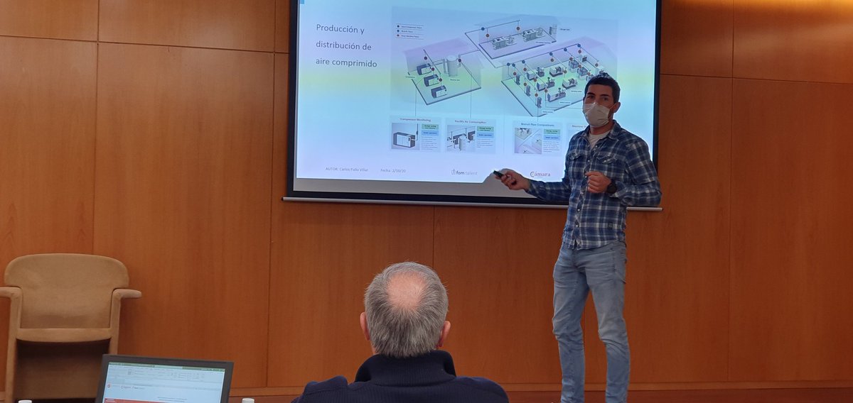 Y aquí tenemos a mi compañero y amigo <a href="/CarlosPallo24/">Carlos</a> metido de lleno en la recta final. ¡Cómo te expresas pájaro! #i40VALL3