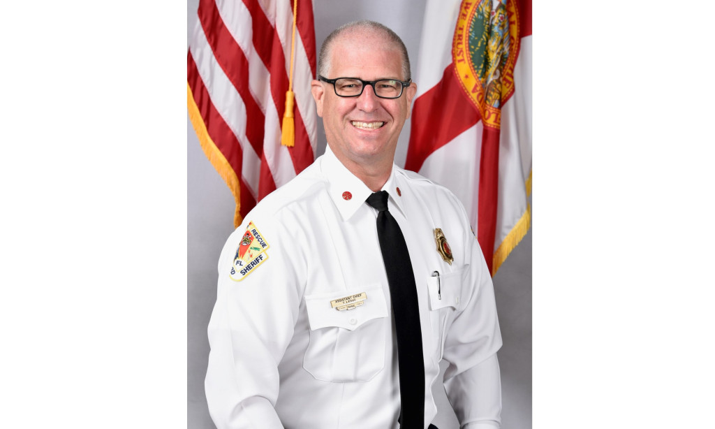 LifeScanSaves's tweet photo. Our CSO, Chief @ToddJLeDuc, is the #featuredfirefighter this week via EaseAlert.  Click the link below to read about his journey to becoming Executive Assistant Fire Chief of Broward County Fire Rescue and the lessons he's learned along the way. 💥 
https://t.co/Vojdr29ORK https://t.co/daVJKAmh5u