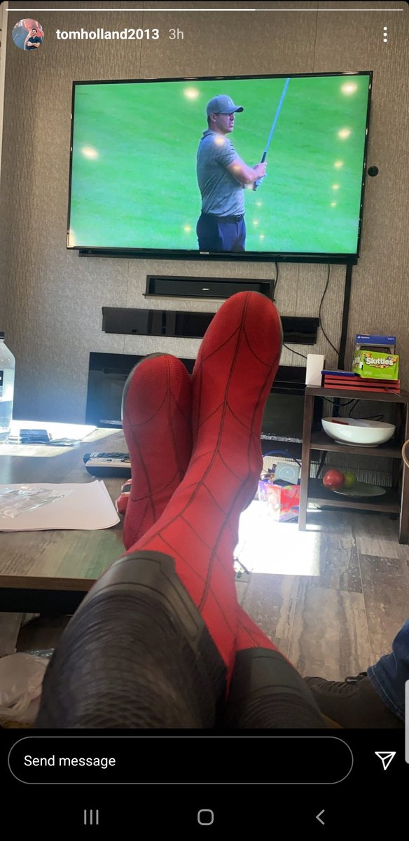 Alec_Chramosta's tweet photo. Its kinda the samething, right?
@TomHolland1996 https://t.co/RiWx7lAwdq