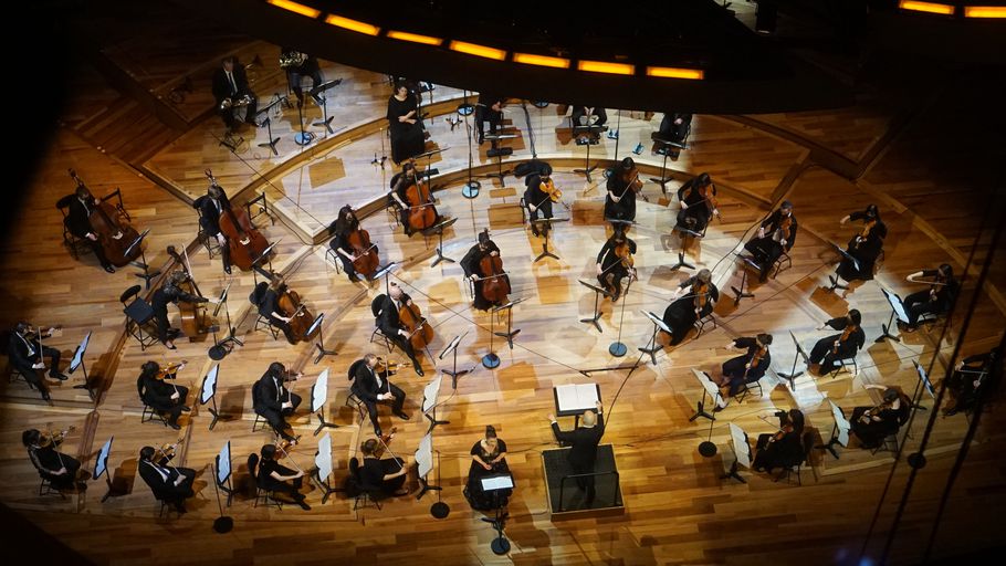 New_patrons's tweet photo. 🔴 LIVE tonight: the concert paying tribute to the victims of the November 2015 @Paris attacks. A world premiere
@philharmonie. A #NewPatrons commission.
► From our homepage https://t.co/BkXKnQEXqM
► Also broadcast @ARTEen https://t.co/dem4L2miWE
