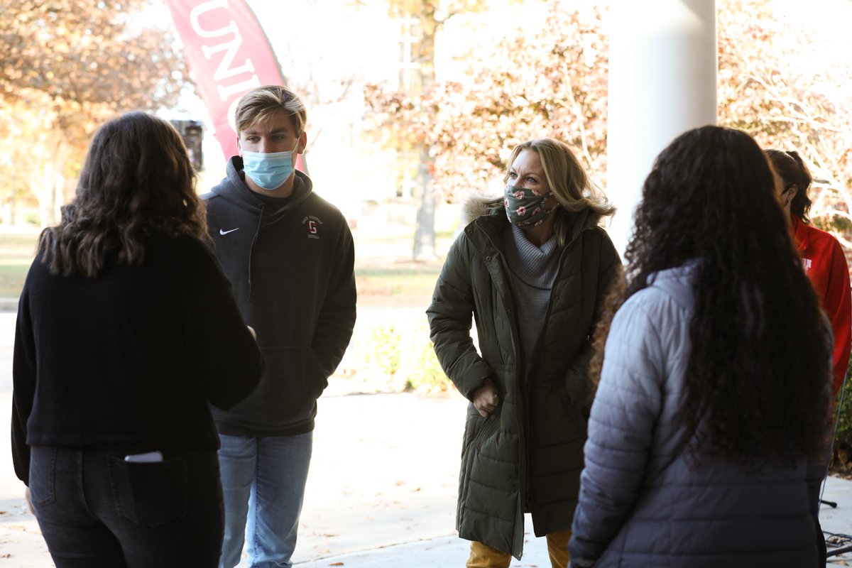 UnionUniversity's tweet photo. We've enjoyed our last Day at the U for this semester! If you'd like to visit campus too, check out all of our visit opportunities here - https://t.co/7wqVnBFKCD

#WeAreUU #UUVisit #UnionUniversity #UUBound https://t.co/Dv7ZSzUCTL
