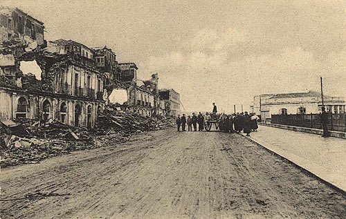 Rosario Gregorio wrote his ‘Historia Sicula’ more than 4 centuries after the facts, and with a pseudonym. He was a good writer, but there are reasons to be skeptical. But that the 1908 earthquake (~7.1 magnitude) is the worst ever recorded in Europe (80k dead) is certain.23/n