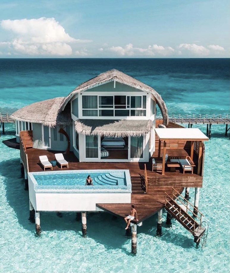 FinestToys's tweet photo. Which one of these maldive houses would you go for? https://t.co/JF3qntavCh