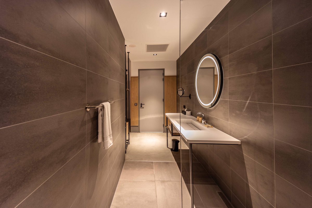 Today the opening of the renovated Stenden Hotel! 🥂🎉 Studio Oak developed the interior concept and interior design for the new lobby, hotel rooms and 🙏 #notizhotel #stendenhotel #restaurantwannee #stendenhms #leeuwarden #interieurarchitect #hospitality #hospitalitynews