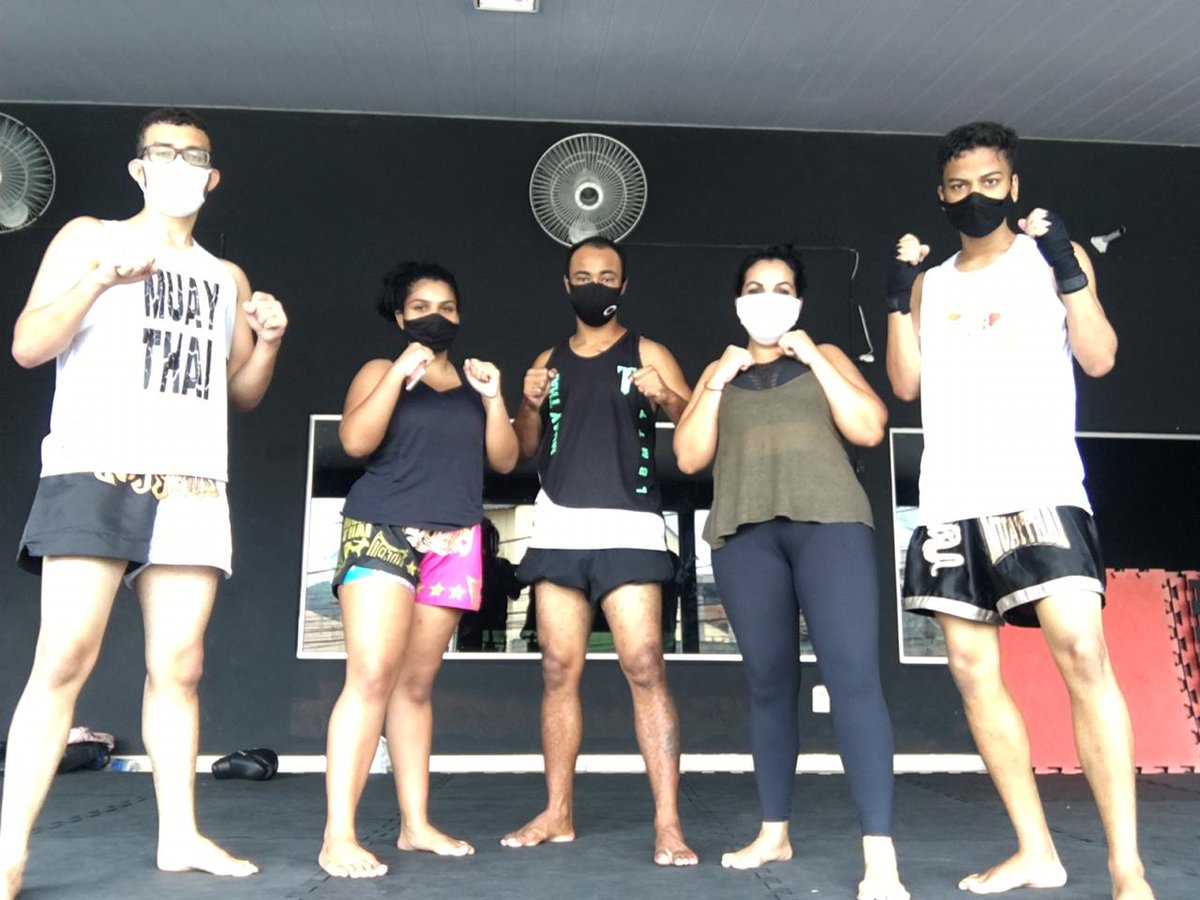 wevertonchinnas's tweet photo. nao se pode aprender algo sem dor,  ja q nao se pode ganhar algo sem nenhum sacrificio.
mas quando essa dor e superada e a liçao incorporada , o resultado e um coraçao mais duro q o aço!!!!! https://t.co/LK2c6ZyB71