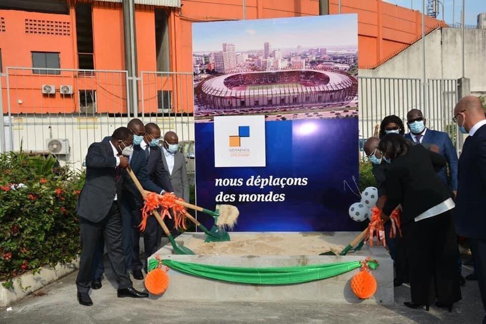 CotedIvoire_off's tweet photo. #FlashCiv
INFRASTRUCTURES SPORTIVES CAN2023
Vendredi 13 Novembre 2020 - Le Ministre des Sports Paulin Claude DANHO a procédé au lancement officiel des travaux de réhabilitation du Stade Félix Houphouët Boigny. https://t.co/h2mclA8J2u