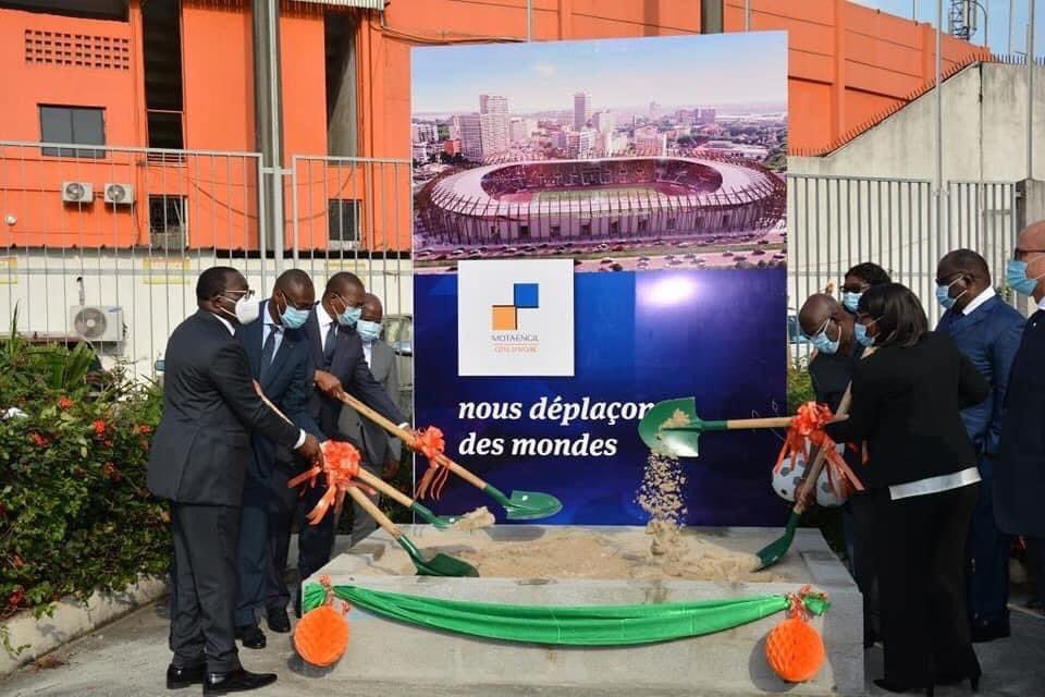 CotedIvoire_off's tweet photo. #FlashCiv
INFRASTRUCTURES SPORTIVES CAN2023
Vendredi 13 Novembre 2020 - Le Ministre des Sports Paulin Claude DANHO a procédé au lancement officiel des travaux de réhabilitation du Stade Félix Houphouët Boigny. https://t.co/h2mclA8J2u