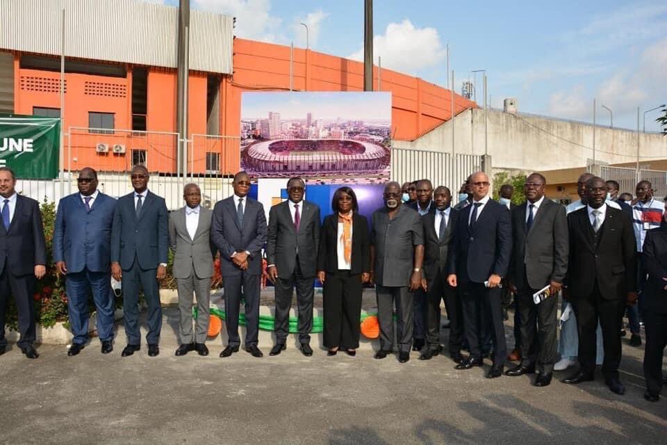 CotedIvoire_off's tweet photo. #FlashCiv
INFRASTRUCTURES SPORTIVES CAN2023
Vendredi 13 Novembre 2020 - Le Ministre des Sports Paulin Claude DANHO a procédé au lancement officiel des travaux de réhabilitation du Stade Félix Houphouët Boigny. https://t.co/h2mclA8J2u
