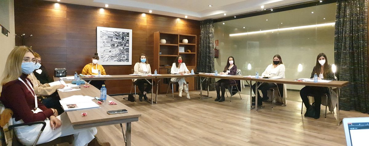 Seven_Weddings's tweet photo. Empezando una nueva edición de nuestro curso de Wedding Planner en #Madrid con la nueva normalidad y el aforo reducido.
Próximos cursos, tanto presenciales como online: https://t.co/aUAEiqLdS8
#cursoweddingplanner #sevenweddings #weddingplanner #cursodeorganizaciondebodas #cursos https://t.co/vnVVKnjx5b