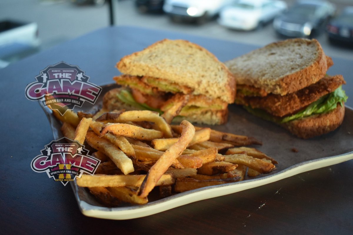 Haven’t tried the Corked Bat sandwich yet? You should! It’s one of our favorites!😋 #thegamesportsbarandgrill #sportsbar #patiolife #summerdrinks #lascruces #575 #letusserve #loyaltolocals