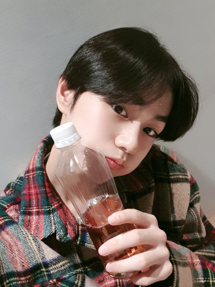 Kdomi27K's tweet photo. I'm very proud of you jungwon best lider #ourleaderjungwon @ENHYPEN_members @jungwon_chile #ENHYPEN #JUNGWONLEADER #JungwonBestLeader https://t.co/EsnxlsFUXG