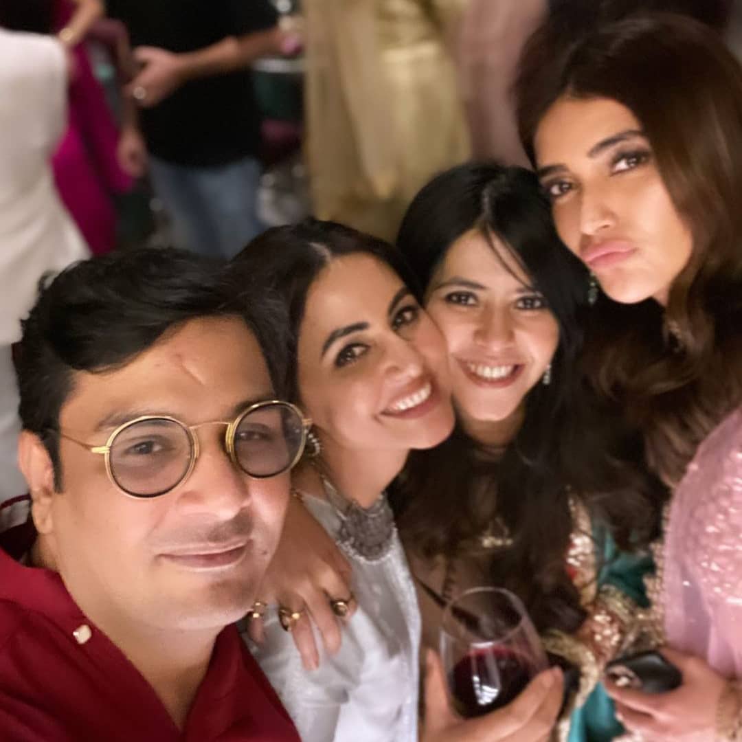 celebsstyle786's tweet photo. #sanayairani #krystaldsouza #mrunalthakur #HinaKhan #ridhidogra #ektarkapoor #ManishMalhotra #mohitsehgal #karishmatanna #castingchabra #MouniRoy ❤️❤️
#celebstylecollections https://t.co/QtNj0IOi9J