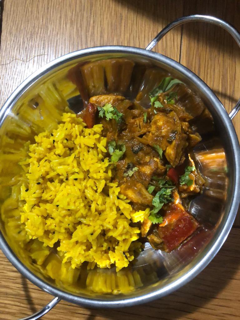 BuddingGenius's tweet photo. Friday curry club #dopiaza #curryclub #BIRcooking https://t.co/gHRfDFo4mr