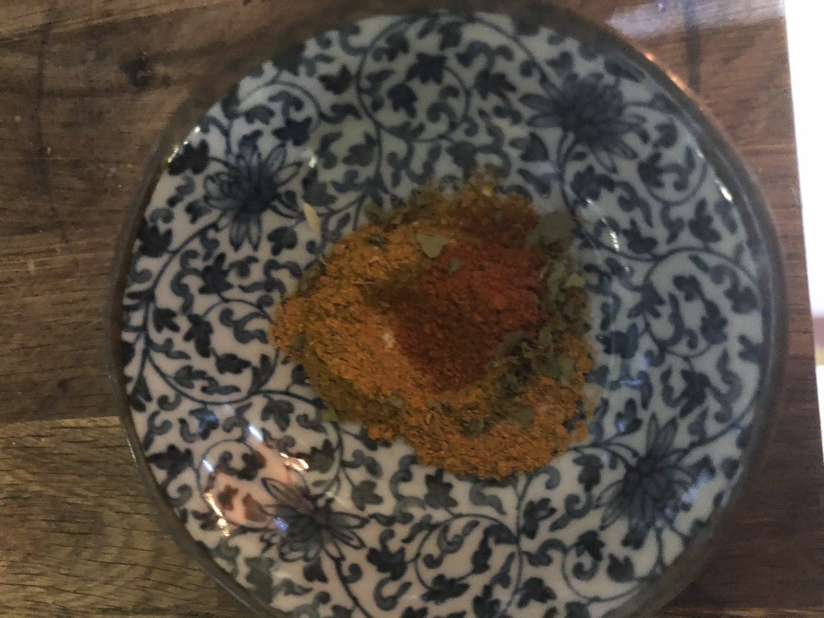 BuddingGenius's tweet photo. Friday curry club #dopiaza #curryclub #BIRcooking https://t.co/gHRfDFo4mr