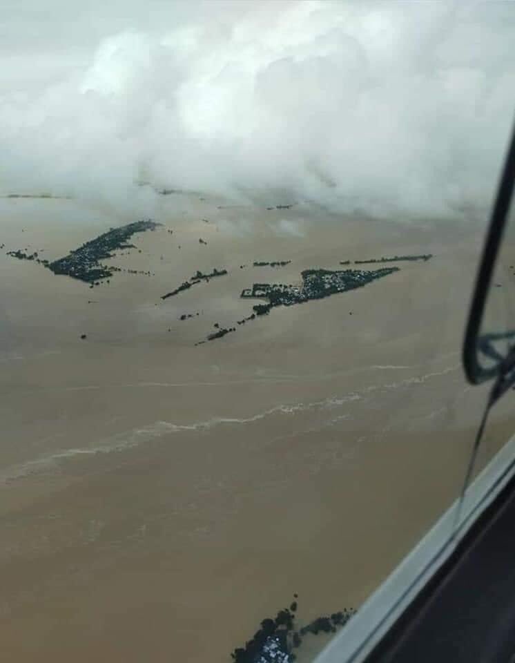 jenoscelestia's tweet photo. TO MY FOREIGN OOMFS AND NON OOMFS:

the philippines, especially the provinces isabela and cagayan, are currently severely flooded (over 15ft). 

HOW TO HELP: RT AND GO THROUGH THIS THREAD‼️ https://t.co/BkS1dsdIvf