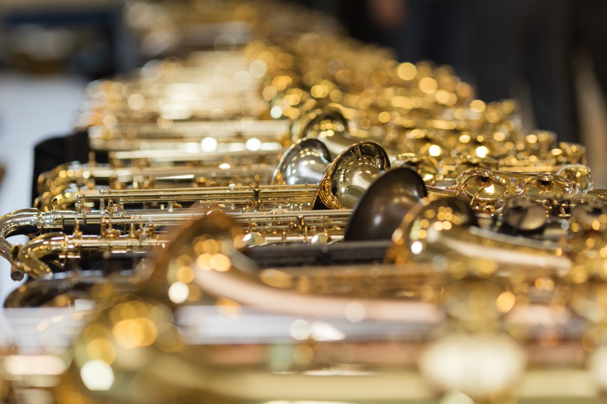 MusicArtsFan's tweet image. Did you attend our Woodwind Week virtual instrument showcases? Come by this weekend to speak with our in-store product experts and experience the difference an upgraded instrument can make! 🎷🎵 #UpgradeYourSound #MusiciansMadeHere Find a store: stores.musicarts.com