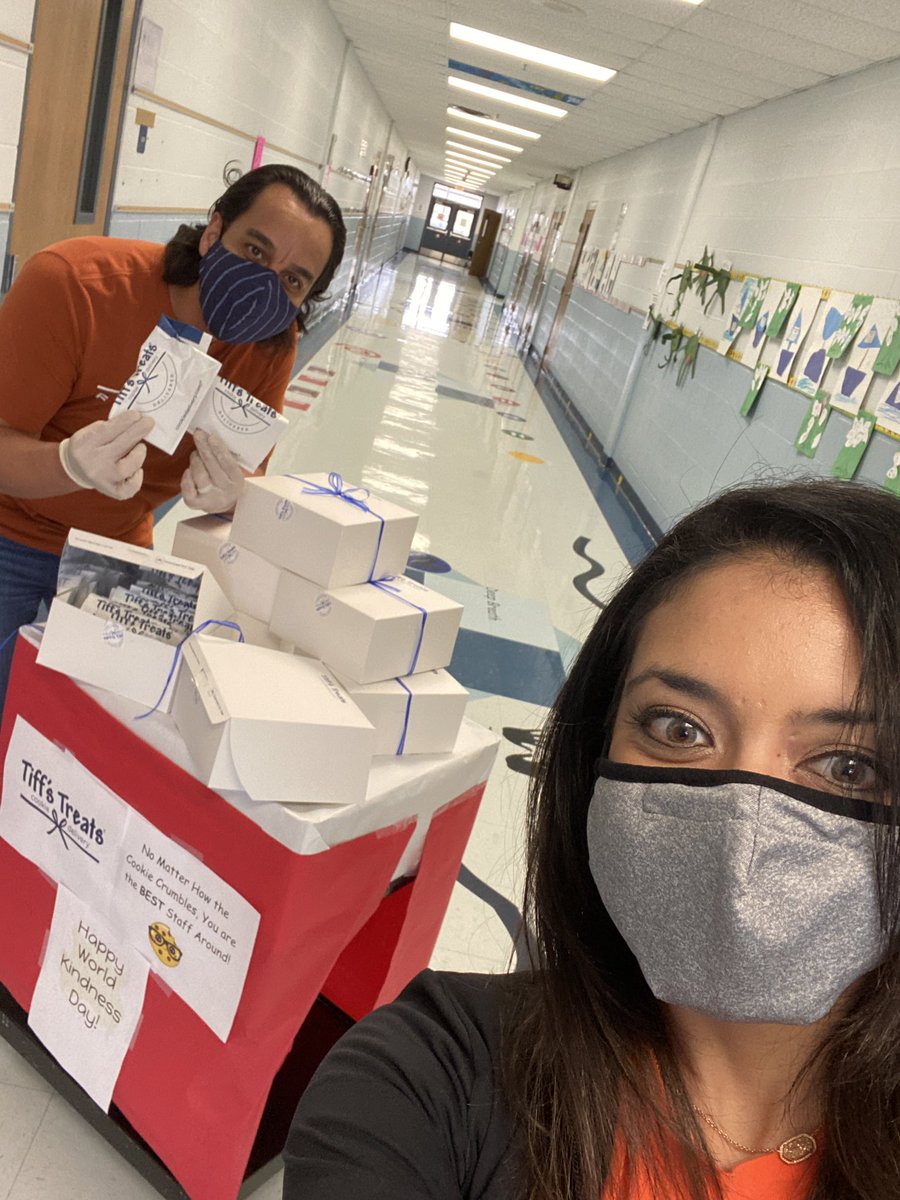 ValerieJNunez's tweet photo. Happy World Kindness Day to our amazing staff at @NISDMichael 🍪 thank you @tiffstreats for your generous donation! #BackBetterTogether https://t.co/IYvhrjq8rP