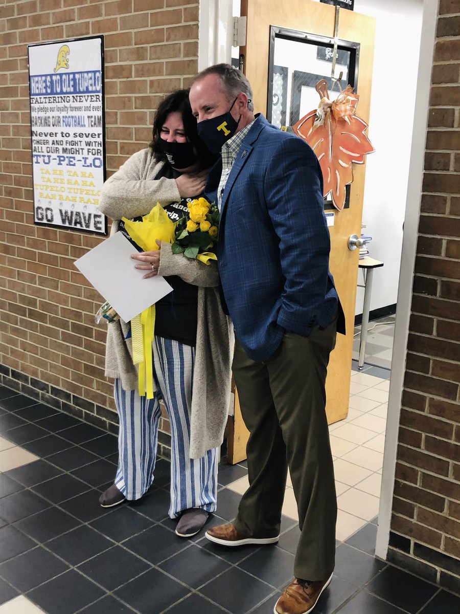TupeloHigh's tweet photo. Congratulations, Mrs. Shari Chumley, THS Teacher of the Year! You are an amazing asset at THS with a true heart for teaching. We 💙💛 you! #GoWave #TPSD https://t.co/UXcxuQUYlw