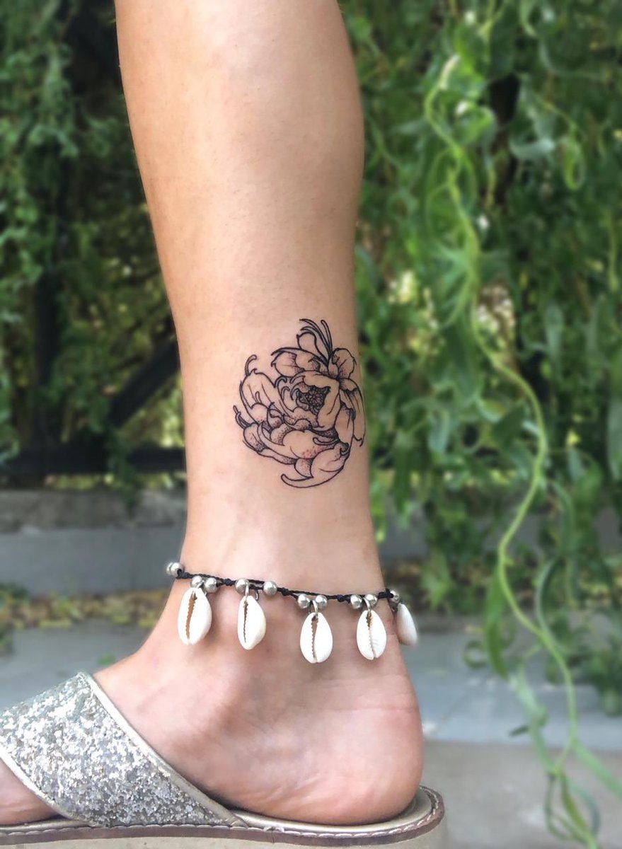 Enzopaolacci_'s tweet photo. 3 peques y uno con la misión de disimular una quemadura de escape 🥵 #tattoo #dotworks #puntillismo
Se valora la difusión si te gusto ✌🏻
@Enzopaolacci_ ig https://t.co/oyldOcXMBR