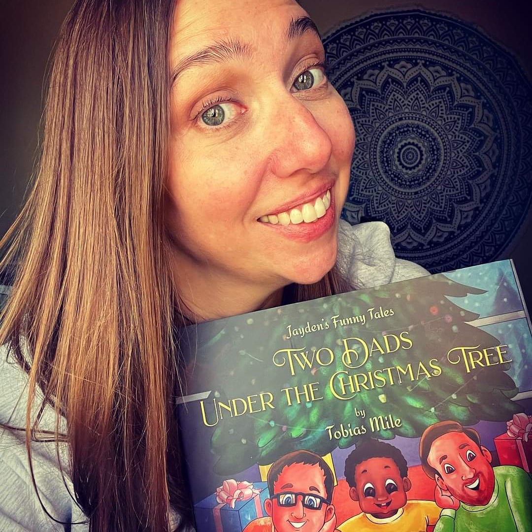 truecolorslab's tweet photo. Thank you @SamReid_A_Book #❤️
I got mine!!! You need a copy, too!! 
❤️❤️❤️ #LoveWins 
https://t.co/Nf2WwLmuBt https://t.co/zgAJxixSoT