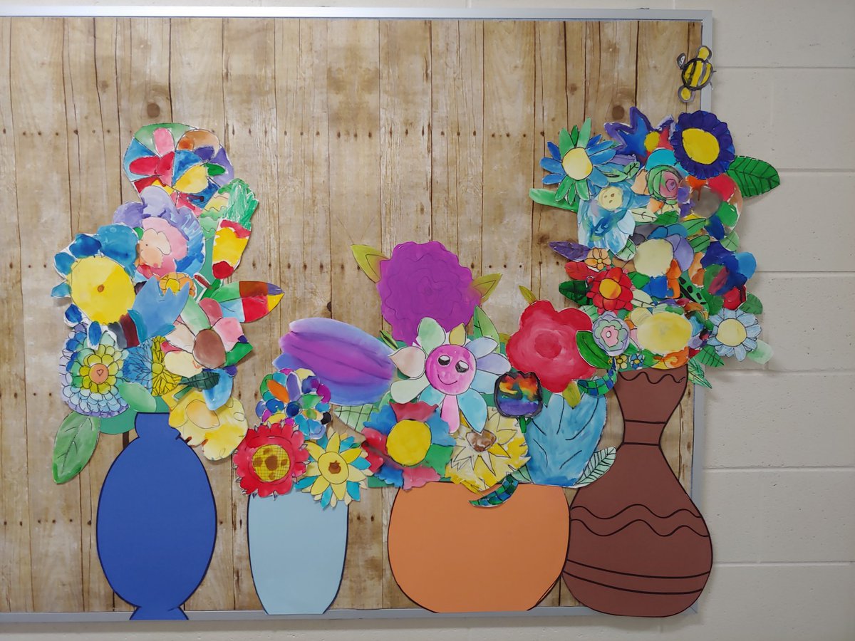 MrsG_K5ART's tweet photo. Beautiful things are made when we work together. Still life collaboration is coming along @ChilesElem 😍🎨💐🌸💮🏵️🌹🥀🌺🌻🌼🌷🐝 @HillsboroughSch @HCPSArtEd @haeafl https://t.co/Y3u4ArlrBH
