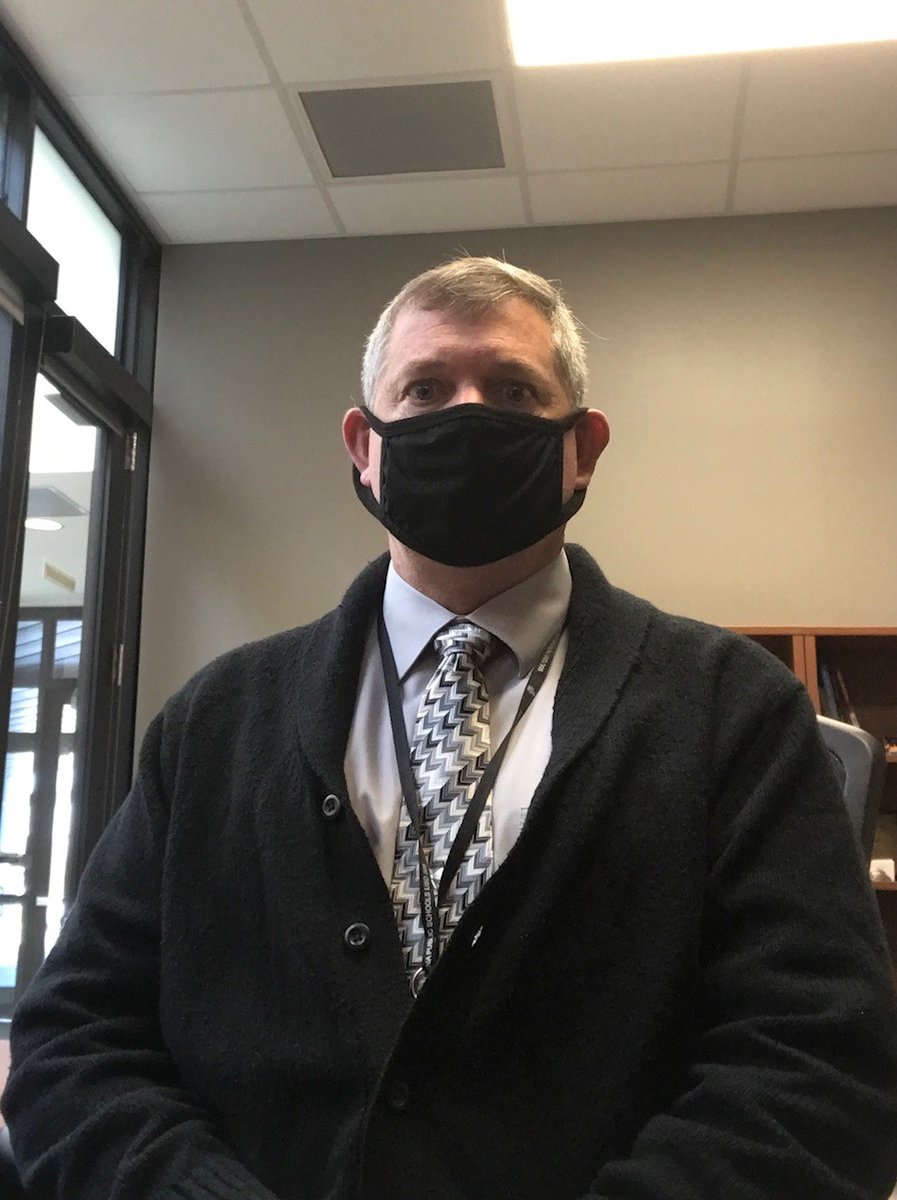 SouthHSCougars's tweet photo. Dr. Kipp wearing a cardigan at South High for Kindness Day.
@Coronado305PTO #WorldKindnessDay https://t.co/rrnmMbZWE3