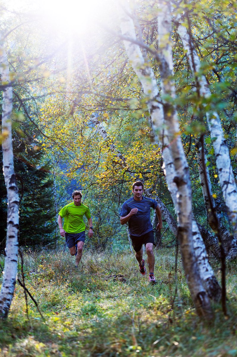 ROSSWOODHALL's tweet image. #runforestrun

#photoshoot in autumn’s glory in @Chamonix a few years ago.
#retrogram #running #runners #active #activewear #fitness #exercise #apparel #apparelshoot #photostory #fitnessmodels #forestrunning #location #mountainlocation #thealps #seasons #sunlight #autumncolors