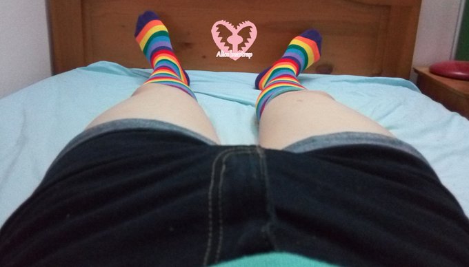 2 pic. hey, which one would you prefer, my clitty out or just a cute bulge? ;3 #Feet #kneesocks #bulgedick