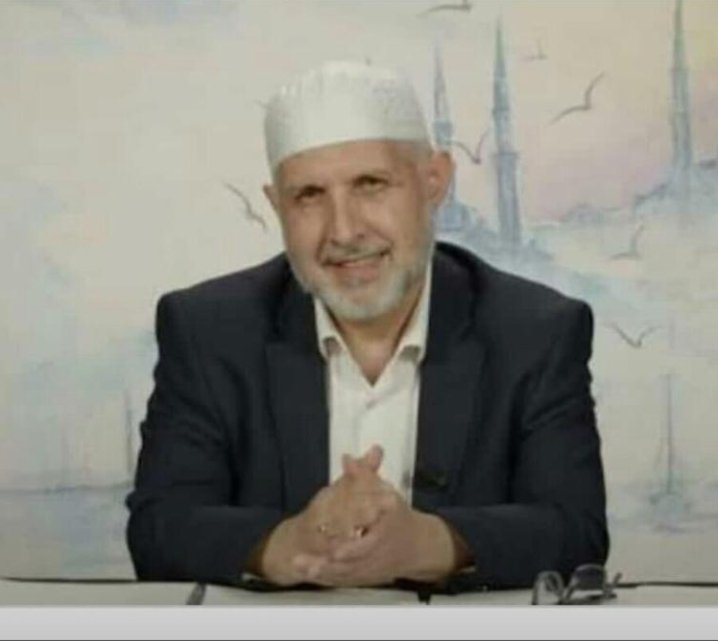 yilmaznazif's tweet photo. Bir dönem Genel Müdürlüğümüzde "Dînî Terimler Sözlüğü"nü hazırlayan komisyonda görev alan, Azerbeycan'da gönüllü olarak din hizmetlerinde bulunurken korona vesilesiyle vefat eden gönül eri Dr. Ali Çınar hocamız bugün Kafkas topraklarının bağrına emanet edildi.Mekanı cennet olsun. https://t.co/Awk6Xbfs1b