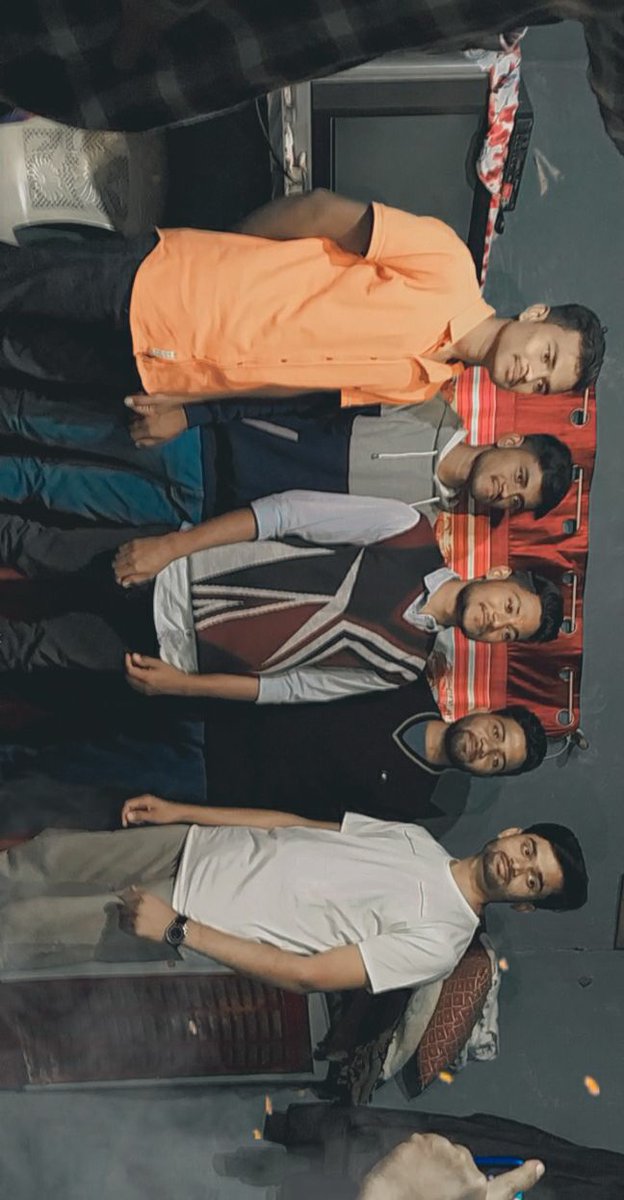 AkKhose's tweet photo. Pillars of happiness....
 @SwapnilKhose2  ,#sachinkhose777 #rajmule @khose_vikas #amolkhoseak https://t.co/kgxIu68jlO