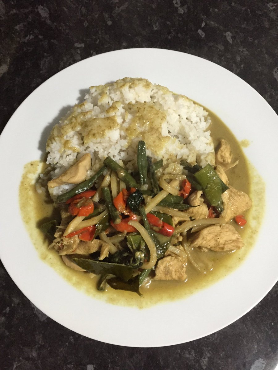 KermooniB's tweet photo. Thanks #ChefMay ⁦@SiamSmilesCafe⁩ for the tasty duck rolls and seriously hot and delicious green curry #DuckRoll #khangKiewWann #AuthenticThaiFood #BestThaiInManchester https://t.co/41T7hhTreP