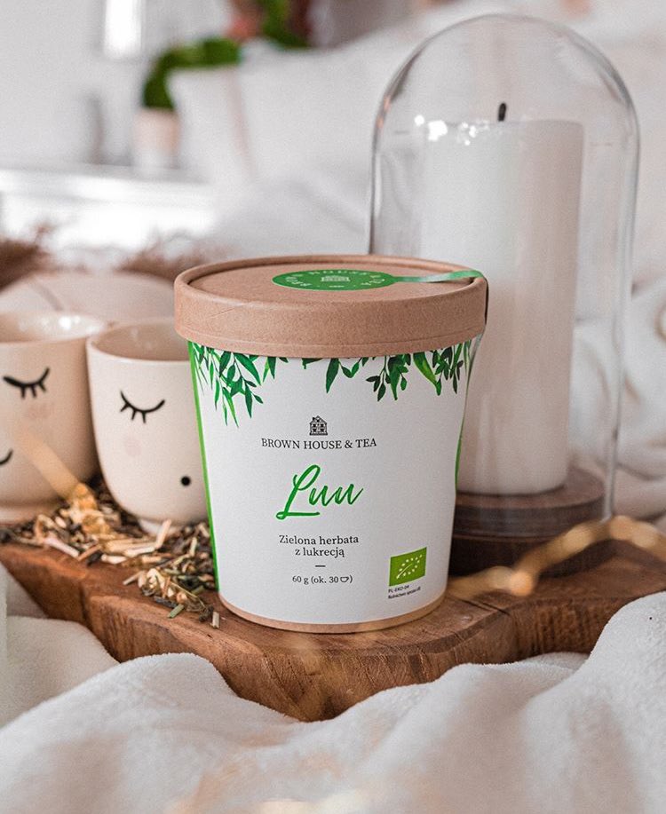 17. BROWN HOUSE & TEA Kraftowe blendy herbaty, z najlepszych plantacji, o naturalnym zapachu. Herbaty są nazwane na cześć niezwykłych malarek z całego świata które udowadniały ze kobieta potrafi więcej niż niektórzy myślą. Ceny są w przedziale 8-50zł http://brownhouseandtea.pl&nbsp;