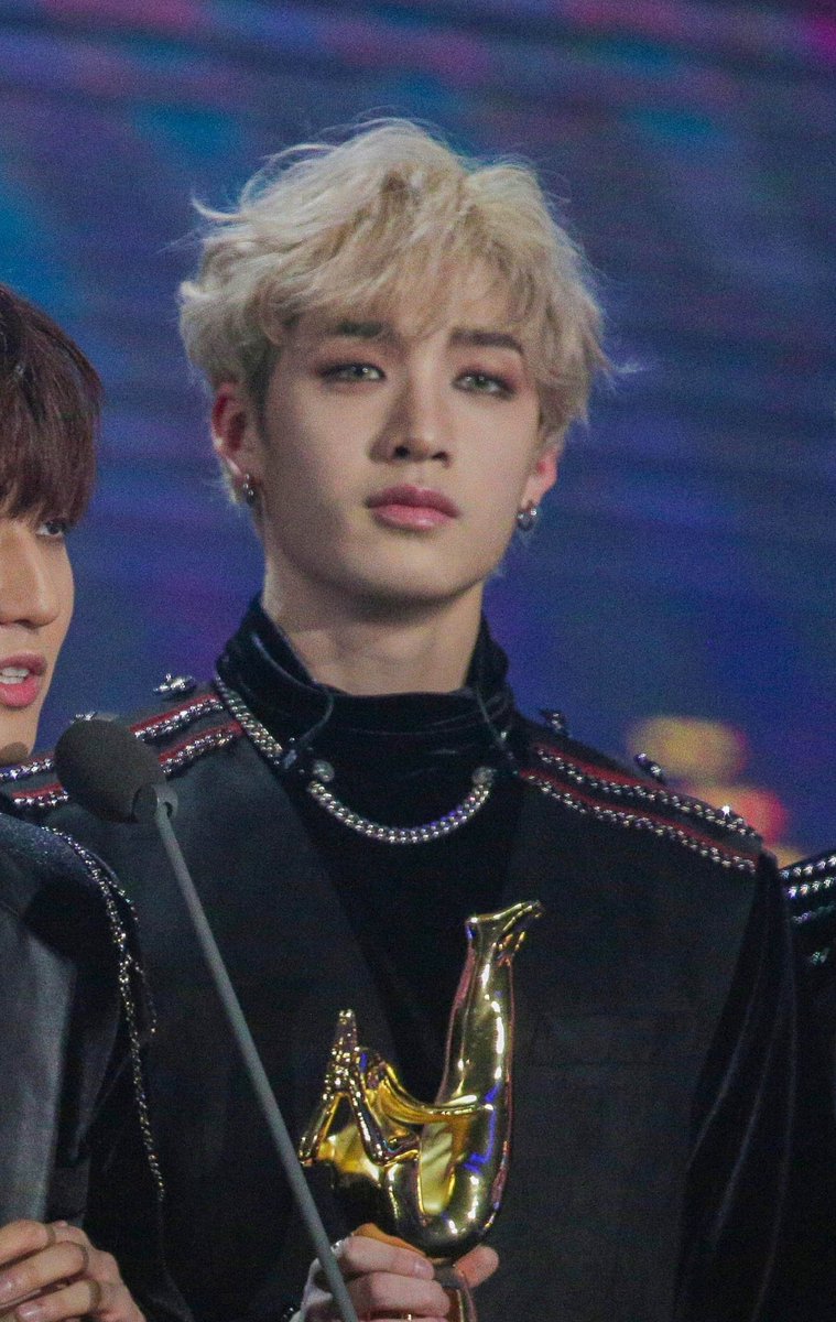 superior bang chan looks: a thread