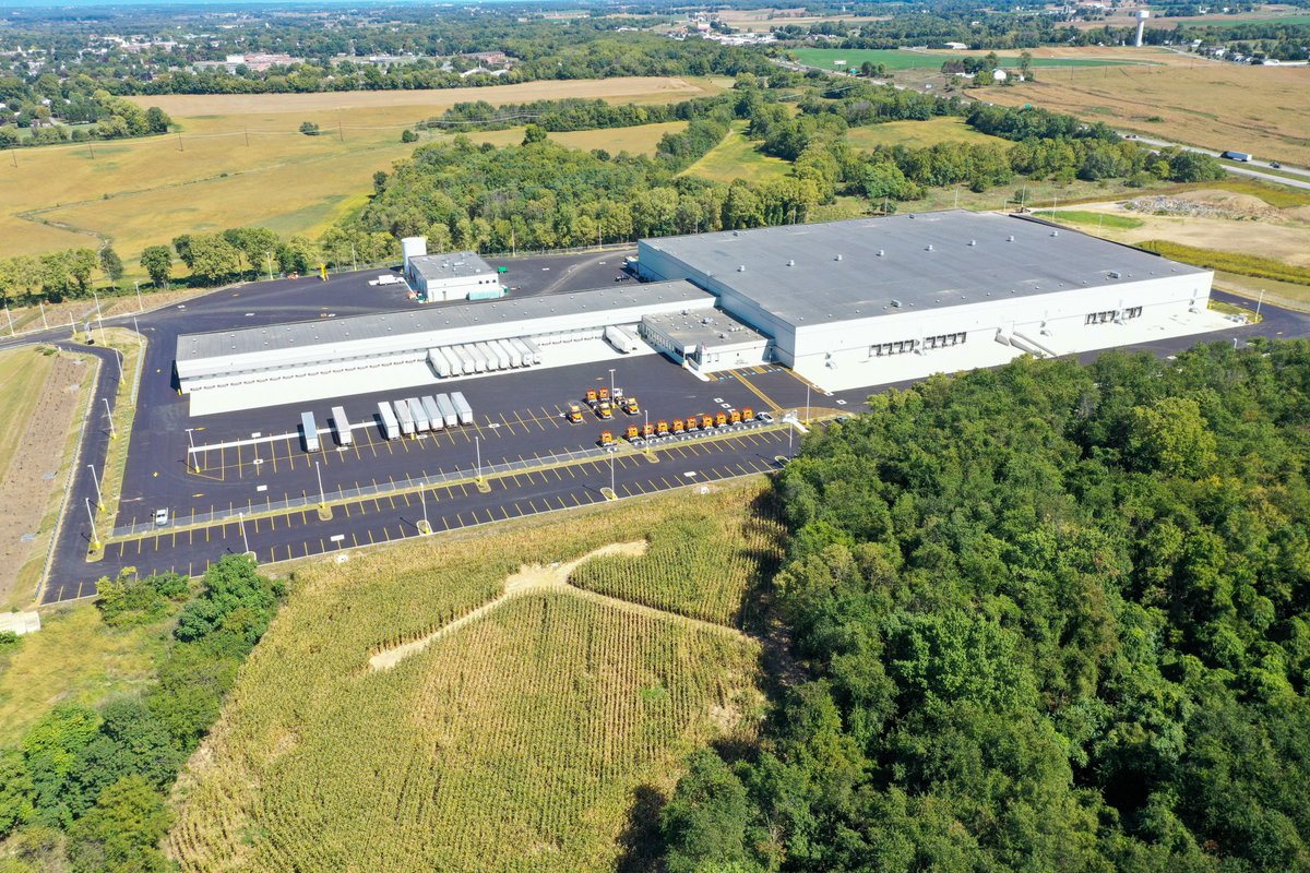 Another great project for a repeat client in Greencastle, PA. Just completed, an 80 door LTL cross-dock and integrated 200,000 square foot warehouse, including a separate 13,000sf maintenance building with 6 service bays and vehicle truck wash. buildgeis.com