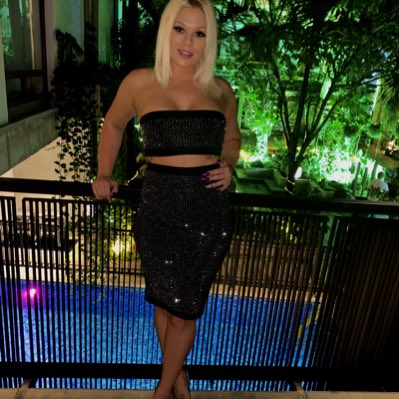 TW Pornstars - 💰Paris Banks💰. Pictures and videos from Twitter. Page 4
