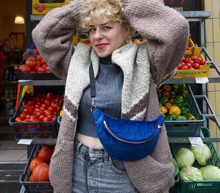 18. BRYZKADziewczyna przerabia wszystko co ma pod ręką na nerki, saszetki lub plecaki. Super inicjatywa upcyclingowa. Ceny między 70 a 180 zl.strona internetowa:  http://bryzka.com&nbsp;