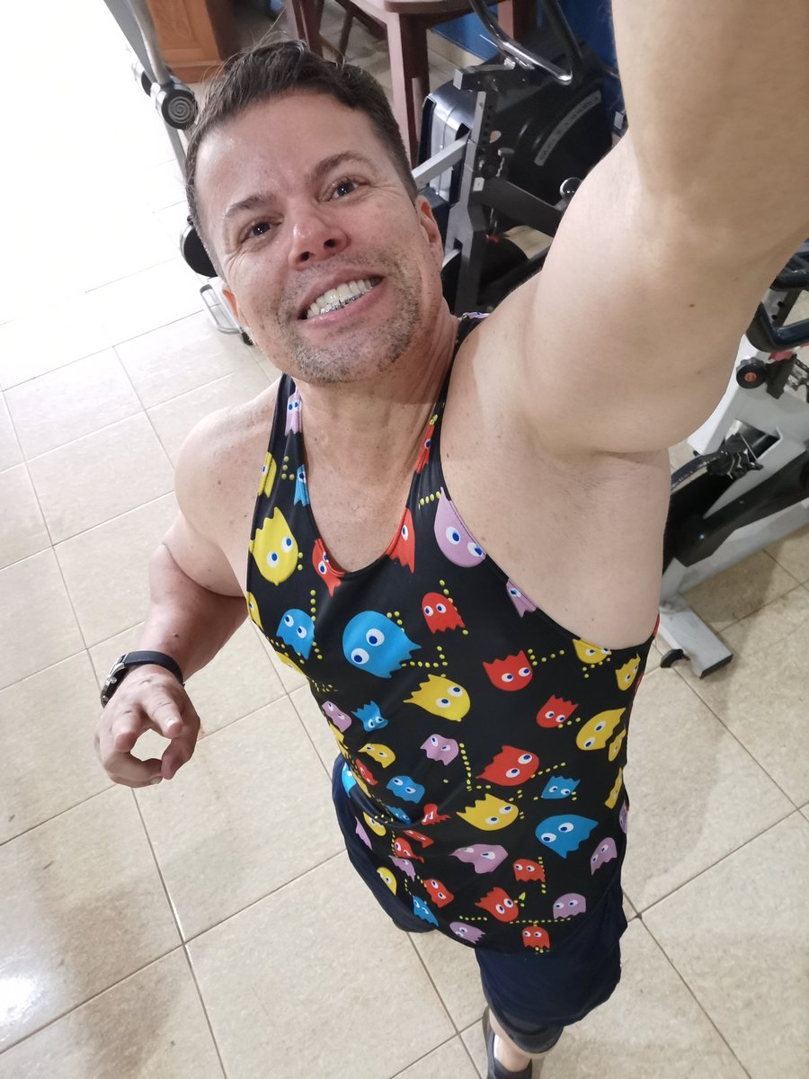 claudiobh13's tweet photo. #𝕊𝕦𝕡𝕖𝕣𝕞𝕒𝕟𝕓𝕙𝟙𝟛 #FikaGrandePorra #CorpoEmConstrucao #fitnesspro #queimatudoporra #fikamonstro MAIS UM DIA DE TREINO VAMOS QUE VAMOS RUMO AOS 50 ANOS PAPAI https://t.co/uB5Ta8ONUF