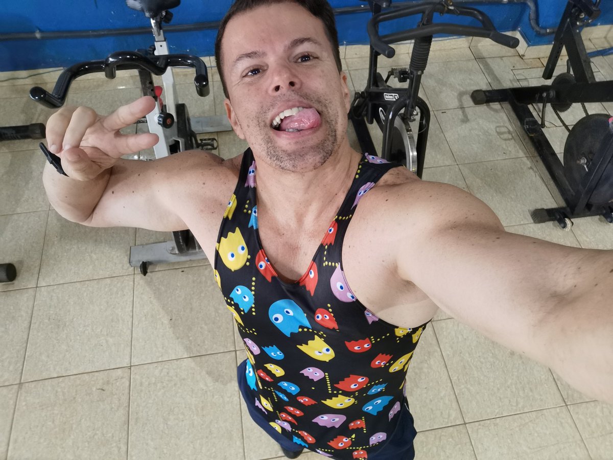 claudiobh13's tweet photo. #𝕊𝕦𝕡𝕖𝕣𝕞𝕒𝕟𝕓𝕙𝟙𝟛 #FikaGrandePorra #CorpoEmConstrucao #fitnesspro #queimatudoporra #fikamonstro MAIS UM DIA DE TREINO VAMOS QUE VAMOS RUMO AOS 50 ANOS PAPAI https://t.co/uB5Ta8ONUF