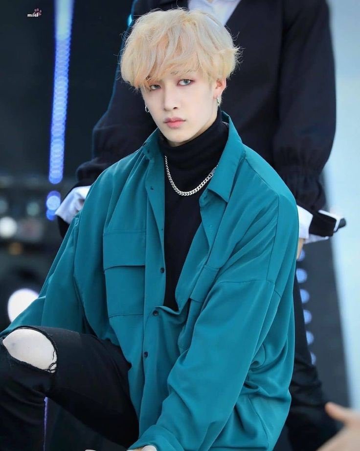 superior bang chan looks: a thread