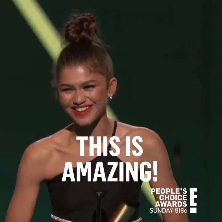 It's time for the pop culture party of the year, dolls! 🥳 The @peopleschoice is happening LIVE Sunday starting at 7/6c on E! #PCAs https://t.co/0MR6CeCHzm